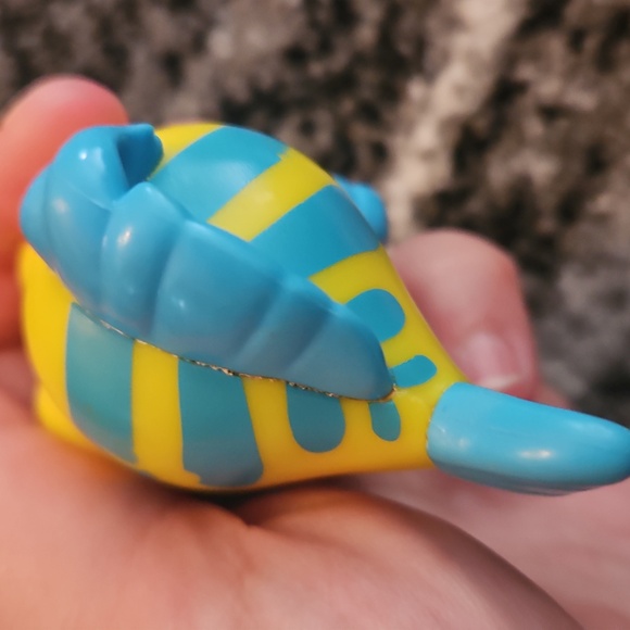 Fisher-Price Little People Disney Princess Flounder figure - Picture 6 of 6